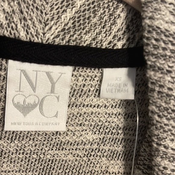 NWT New York & Company asymmetrical zipper sleeveless sweater vest size XS - Picture 4 of 9